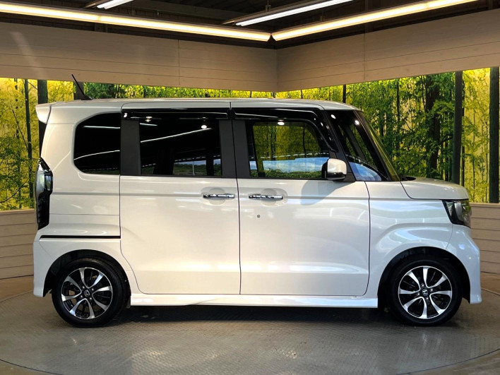 2019 Honda N-BOX CUSTOM DBA-JF3 (UW-6a2a26a324c9b)[18]