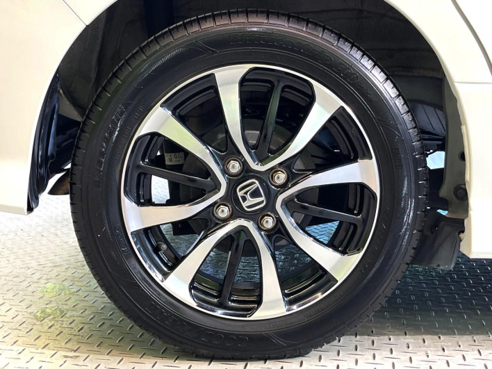 2019 Honda N-BOX CUSTOM DBA-JF3 (UW-6a2a26a324c9b)[12]