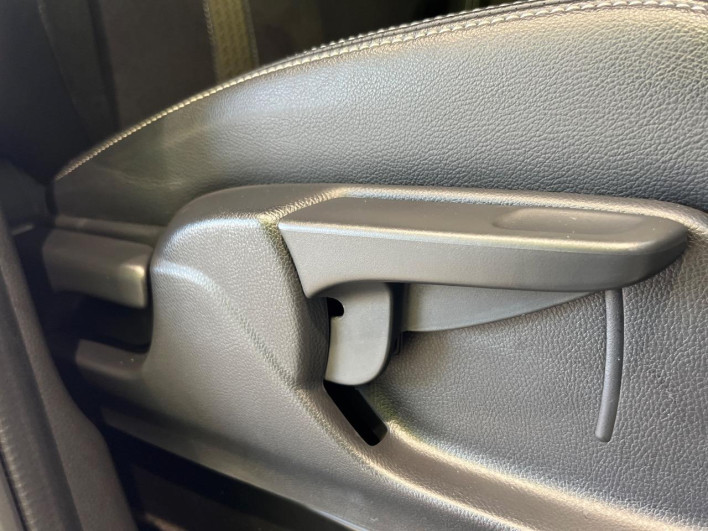 2020 Honda N-BOX CUSTOM 6BA-JF3 (UW-6a2a26a5e716a)[29]