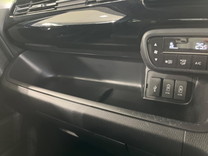 2021 Honda N-BOX CUSTOM 6BA-JF3 (UW-6a2a26a69e1dc)[29]
