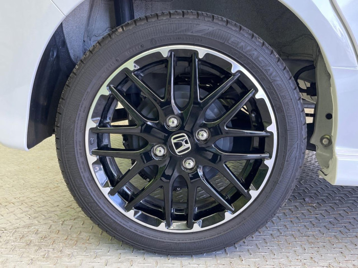 2024 Honda N-BOX CUSTOM 6BA-JF5 (UW-6a2a26b8431b3)[22]