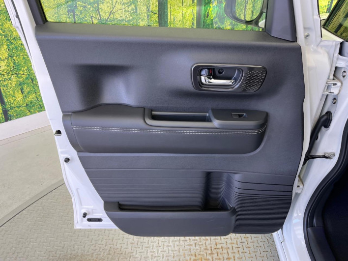 2024 Honda N-BOX CUSTOM 6BA-JF5 (UW-6a2a26b8431b3)[27]