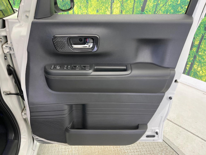 2024 Honda N-BOX CUSTOM 6BA-JF5 (UW-6a2a26b8431b3)[29]