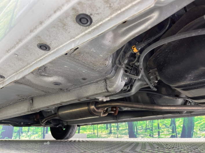 2014 Daihatsu Move DBA-LA100S (UW-6a2a26d56eeb2)[29]