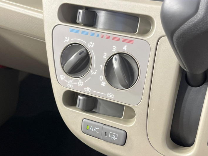 2014 Daihatsu Move DBA-LA100S (UW-6a2a26d56eeb2)[16]