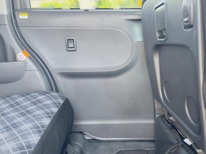 2017 Daihatsu Tanto DBA-LA600S (UW-6a2a26e4330d7)[18]
