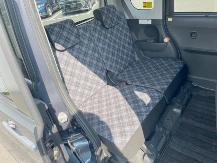 2017 Daihatsu Tanto DBA-LA600S (UW-6a2a26e4330d7)[22]