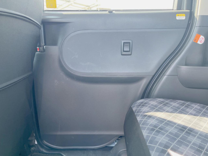 2017 Daihatsu Tanto DBA-LA600S (UW-6a2a26e4330d7)[20]