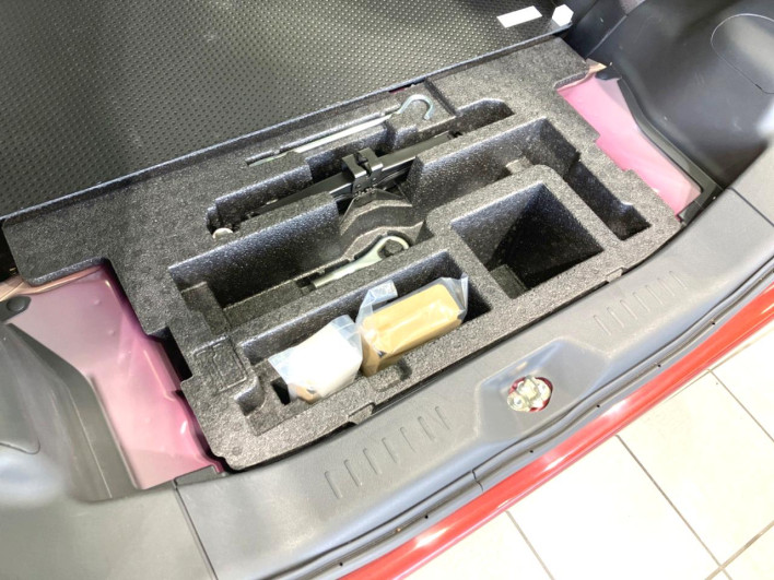 2019 Daihatsu Tanto DBA-LA600S (UW-6a2a26e5f255d)[10]
