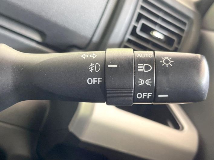 2015 Daihatsu Wake DBA-LA700S (UW-6a2a26eeda819)[23]