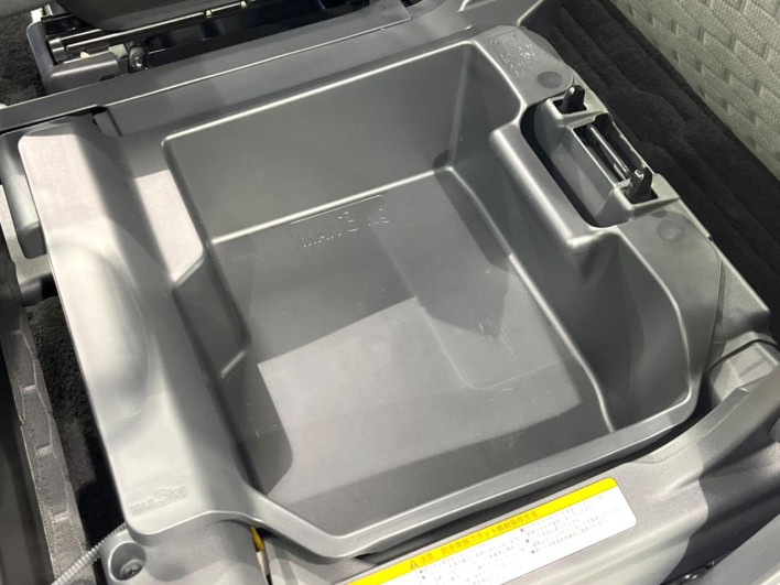 2018 Daihatsu Wake DBA-LA710S (UW-6a2a26f03cd77)[5]