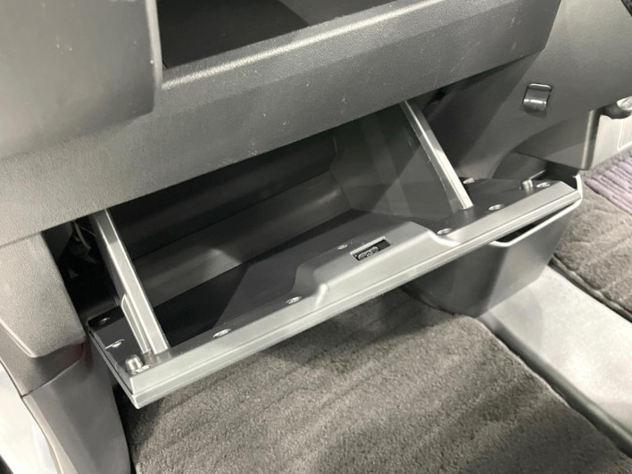 2018 Daihatsu Wake DBA-LA710S (UW-6a2a26f03cd77)[4]