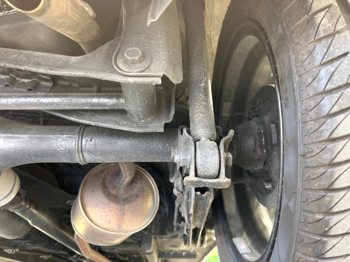 2018 Daihatsu Wake DBA-LA710S (UW-6a2a26f03cd77)[14]