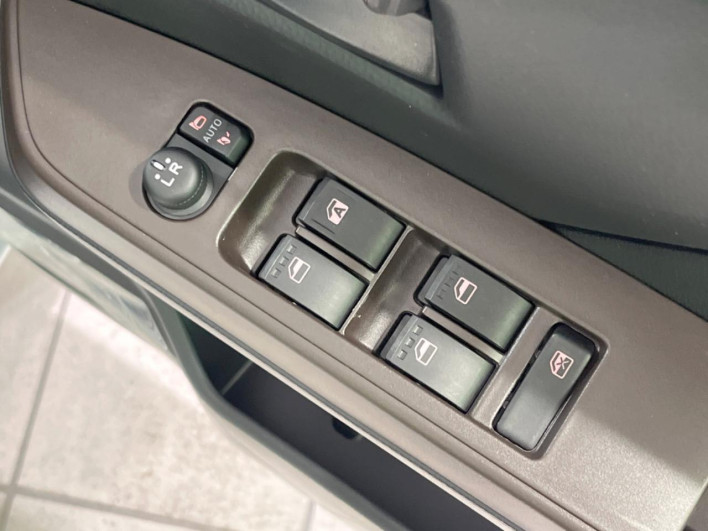 2019 Toyota Roomy DBA-M900A (UW-6a2a26ff1bdd3)[21]