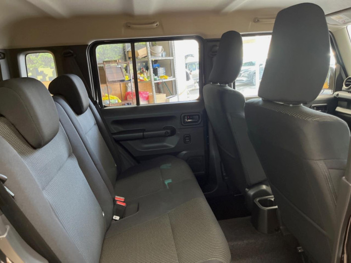 2026 Suzuki Jimny Nomad 3BA-JC74W (UW-6a2a27109d757)[21]
