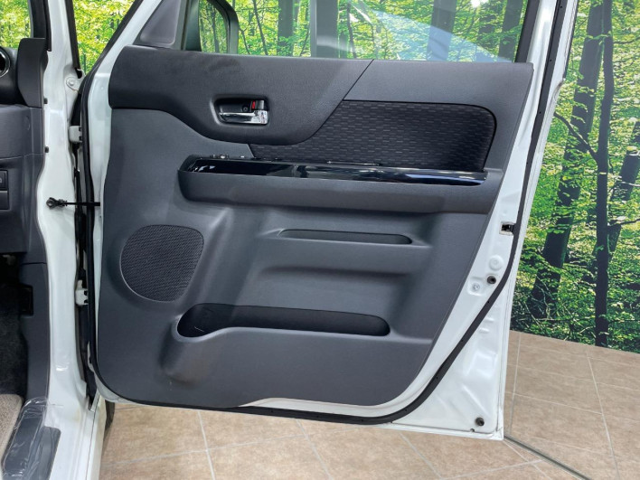 2014 Suzuki Spacia Custom DBA-MK32S (UW-6a2a271e089e2)[27]