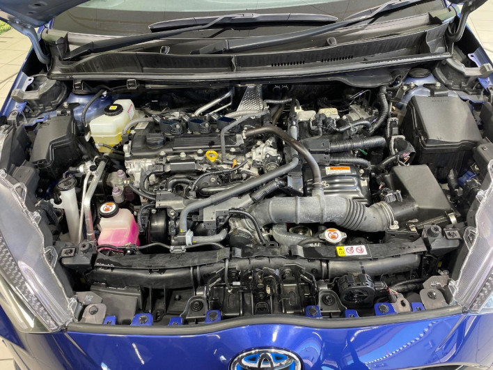2021 Toyota Yaris 6AA-MXPH10 (UW-6a2a274a4e654)[4]