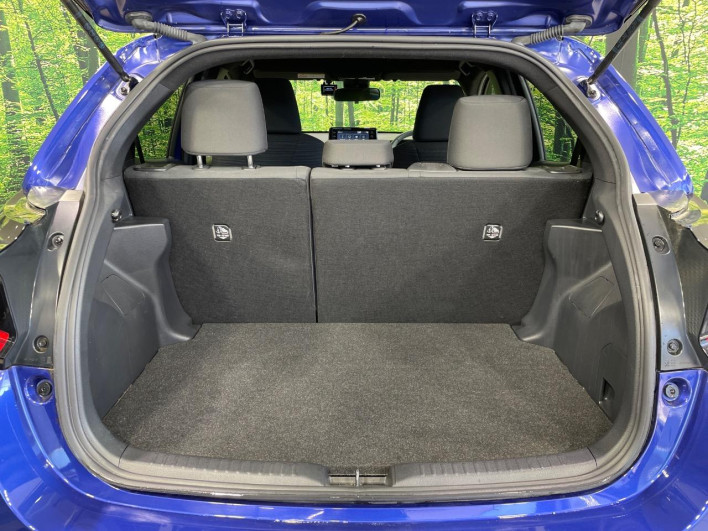 2021 Toyota Yaris 6AA-MXPH10 (UW-6a2a274a4e654)[29]