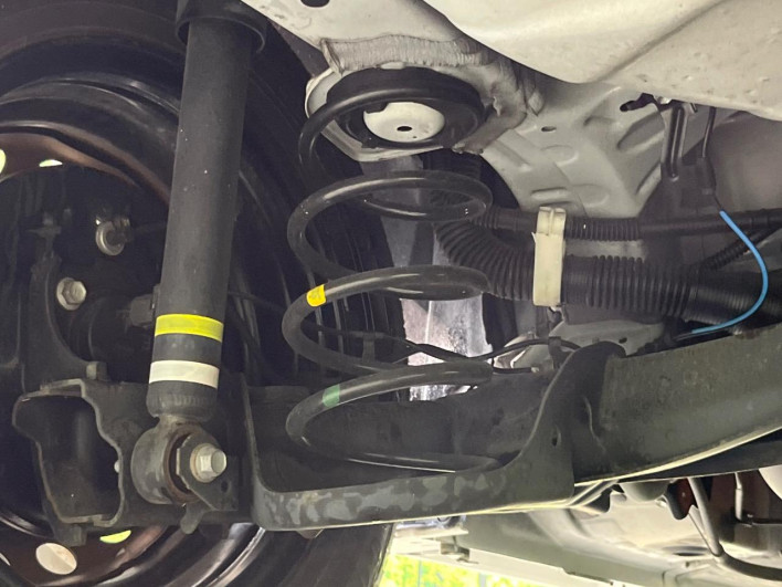 2021 Toyota Yaris 6AA-MXPH10 (UW-6a2a274a53be4)[25]