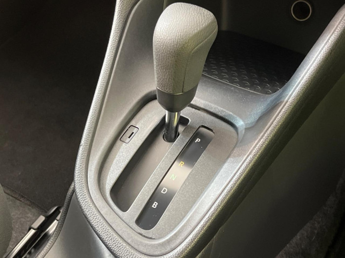 2021 Toyota Yaris 6AA-MXPH10 (UW-6a2a274a53be4)[18]
