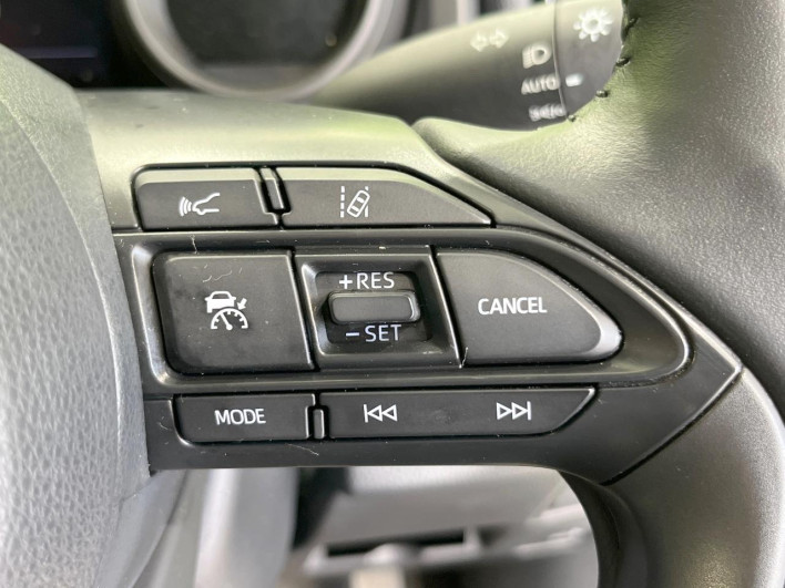 2021 Toyota Yaris Cross 6AA-MXPJ10 (UW-6a2a274c9b106)[23]