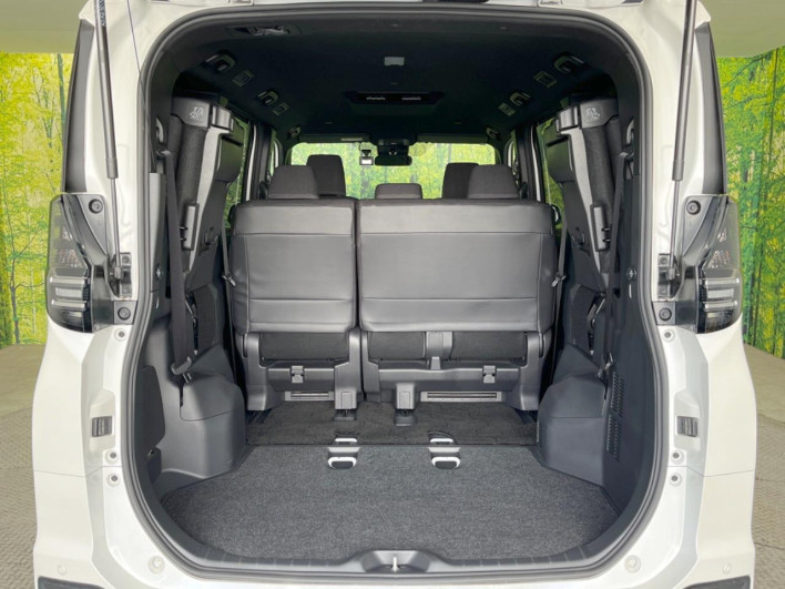 2023 Toyota Voxy 6BA-MZRA90W (UW-6a2a27671f63c)[17]
