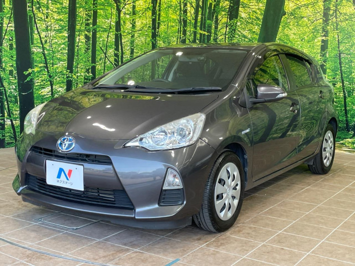 2013 Toyota Aqua DAA-NHP10 (UW-6a2a276cbec86)[14]