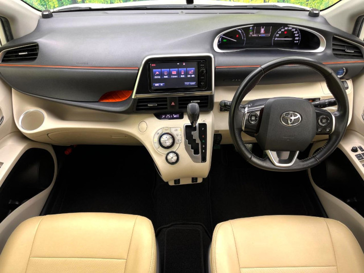2015 Toyota Sienta DAA-NHP170G (UW-6a2a2772ee74a)[28]