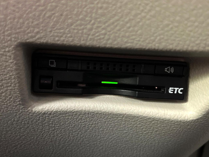 2015 Toyota Sienta DAA-NHP170G (UW-6a2a2772ee74a)[13]
