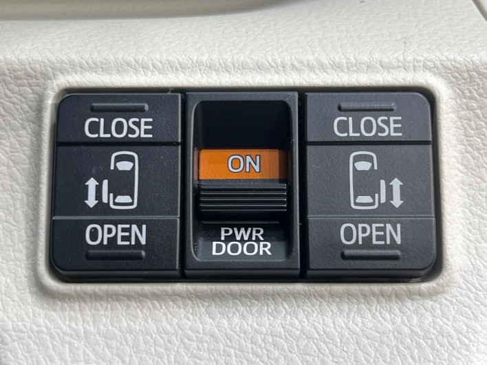 2016 Toyota Sienta DBA-NSP170G (UW-6a2a2775add12)[15]