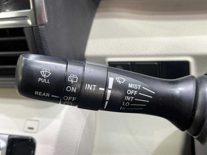 2016 Toyota Sienta DBA-NSP170G (UW-6a2a2775add12)[19]