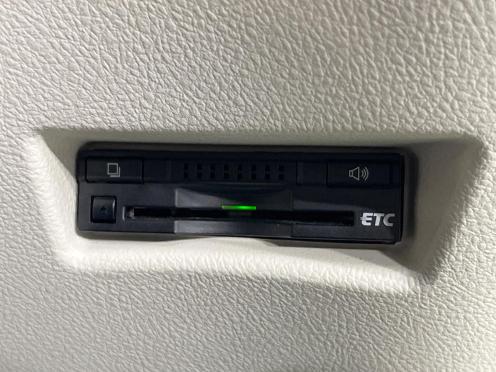 2016 Toyota Sienta DBA-NSP170G (UW-6a2a2775add12)[16]