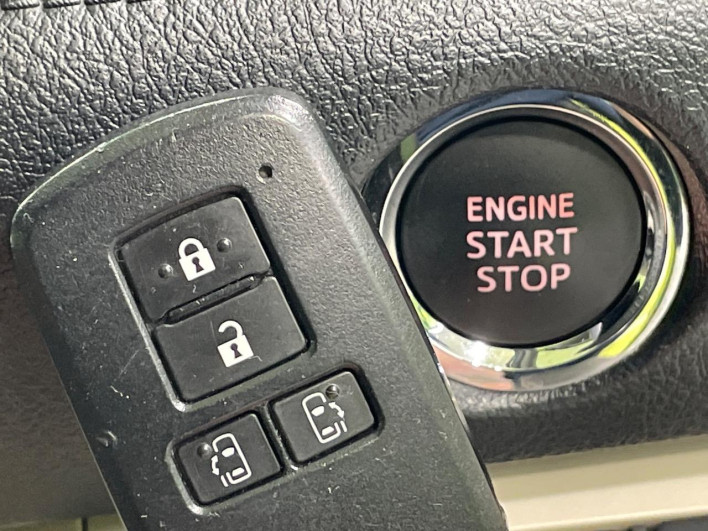 2017 Toyota Sienta DBA-NSP170G (UW-6a2a277616e31)[26]