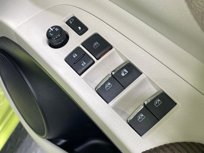 2017 Toyota Sienta DBA-NSP170G (UW-6a2a277616e31)[20]