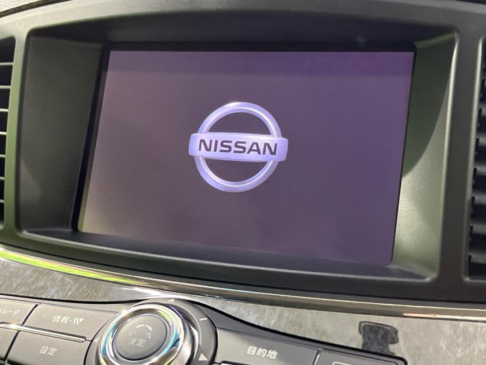 2010 Nissan Elgrand DBA-PNE52 (UW-6a2a277ea30f9)[27]