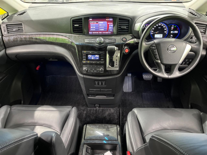 2010 Nissan Elgrand DBA-PNE52 (UW-6a2a277ea30f9)[20]
