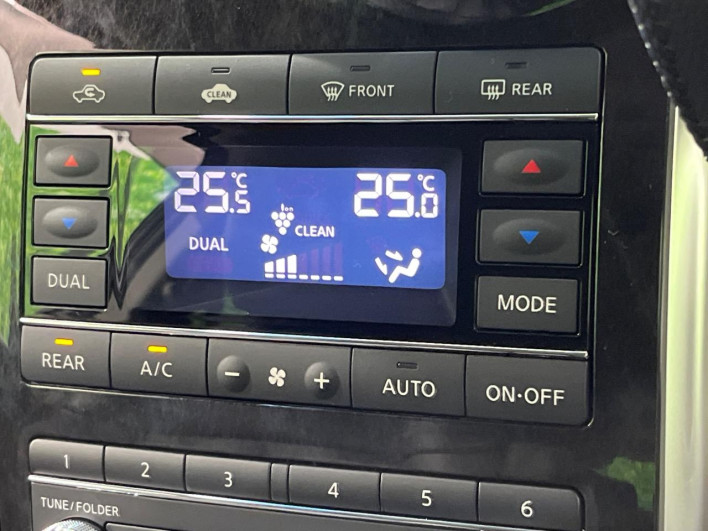 2010 Nissan Elgrand DBA-PNE52 (UW-6a2a277ea30f9)[28]