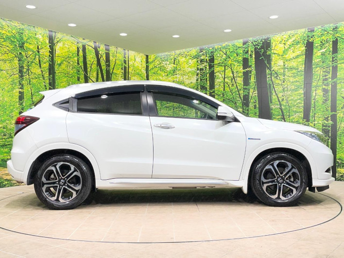 2016 Honda VEZEL DAA-RU3 (UW-6a2a27897d734)[11]