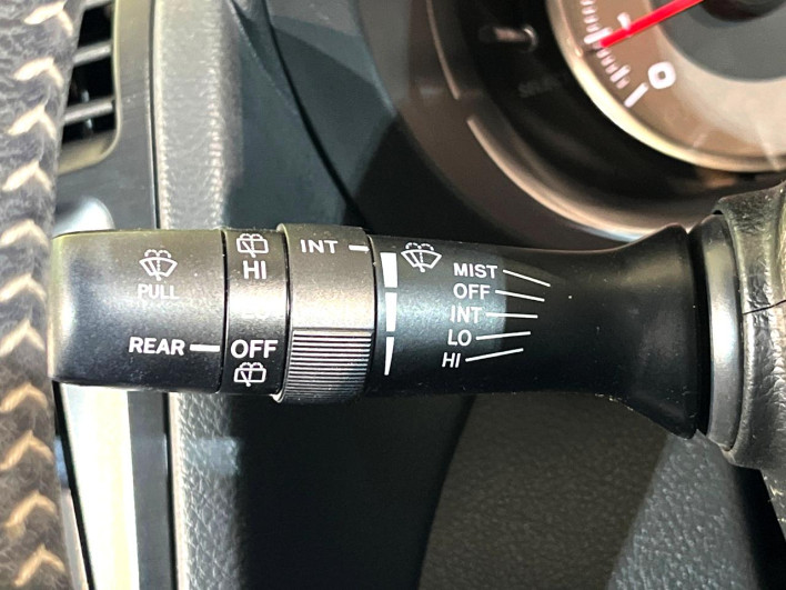 2014 Subaru Forester DBA-SJ5 (UW-6a2a279dc6391)[26]