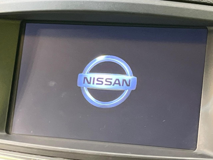 2016 Nissan Elgrand DBA-TE52 (UW-6a2a27a40be0a)[18]