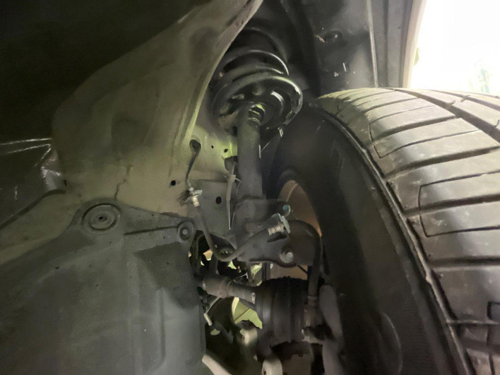 2016 Nissan Elgrand DBA-TE52 (UW-6a2a27a40be0a)[16]