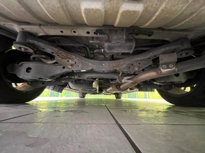 2016 Nissan Elgrand DBA-TE52 (UW-6a2a27a40be0a)[23]