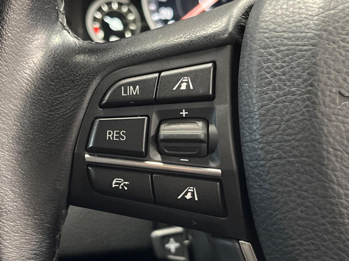 2016 BMW 5 Series DBA-XG20 (UW-6a2a27b83ee42)[19]