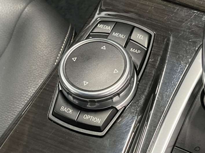 2016 BMW 5 Series DBA-XG20 (UW-6a2a27b83ee42)[9]