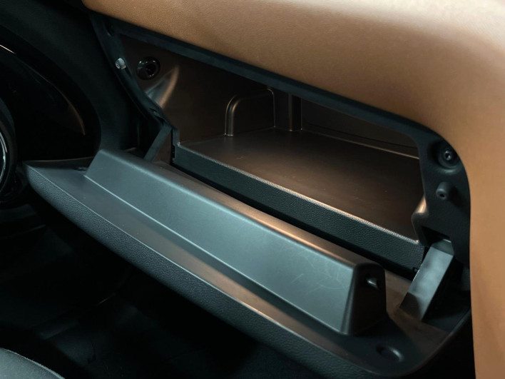 2017 Rover Mini LDA-XN20 (UW-6a2a27c1bcde4)[21]