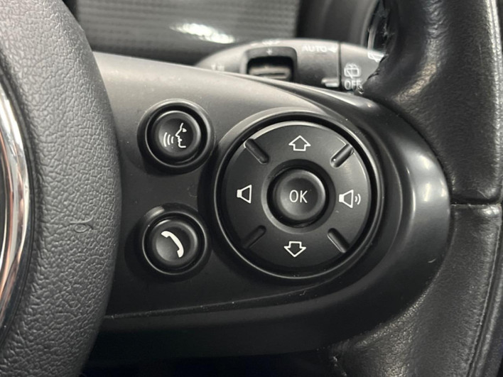2018 Rover Mini DBA-XS15 (UW-6a2a27c22ea25)[17]