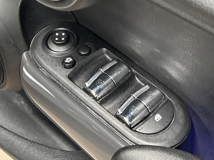 2018 Rover Mini DBA-XS15 (UW-6a2a27c22ea25)[21]