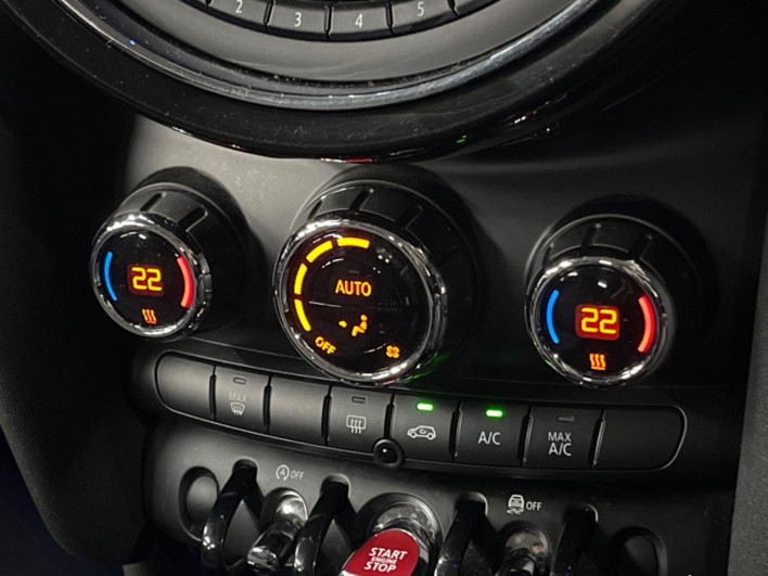 2018 Rover Mini DBA-XS15 (UW-6a2a27c22ea25)[9]