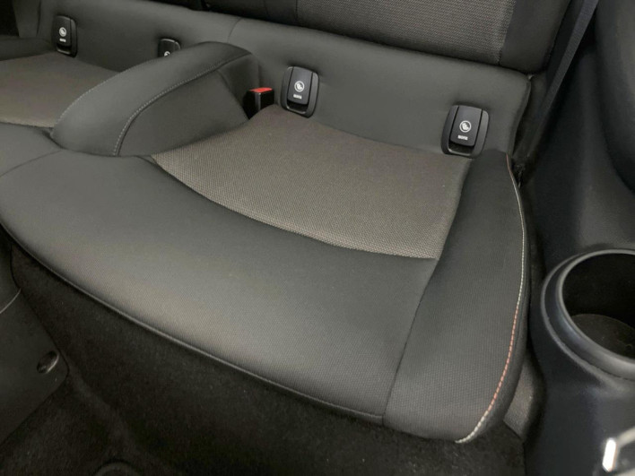 2021 Rover Mini 3DA-XY15MW (UW-6a2a27c2bbf95)[12]