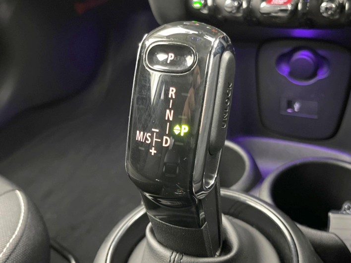 2021 Rover Mini 3DA-XY15MW (UW-6a2a27c2bbf95)[27]